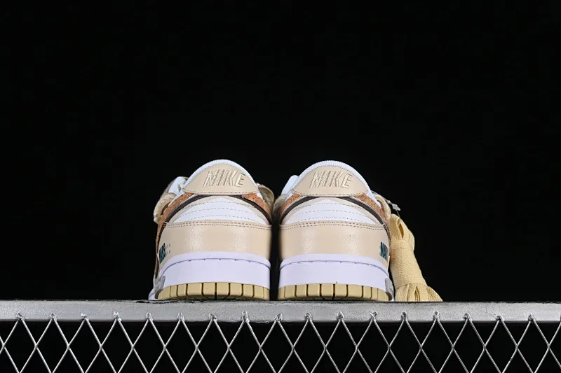 All Categories Nk SB Dunk Series Nk SB Dunk Low Low-top Sneakers Nk Dunk Low Panda Prank Space Exploration-Interstellar Exploration Mocha SB Strap Low-top Casual Sneakers DV0833-100